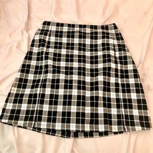 Brandy Melville checkered/plaid skirt